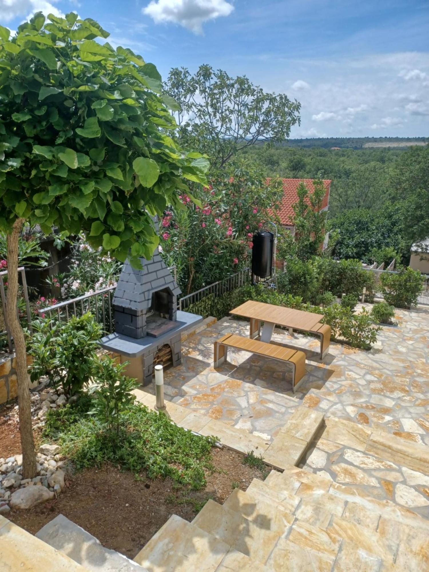 Apartmani Ana - Meka Draga Obrovac Buitenkant foto