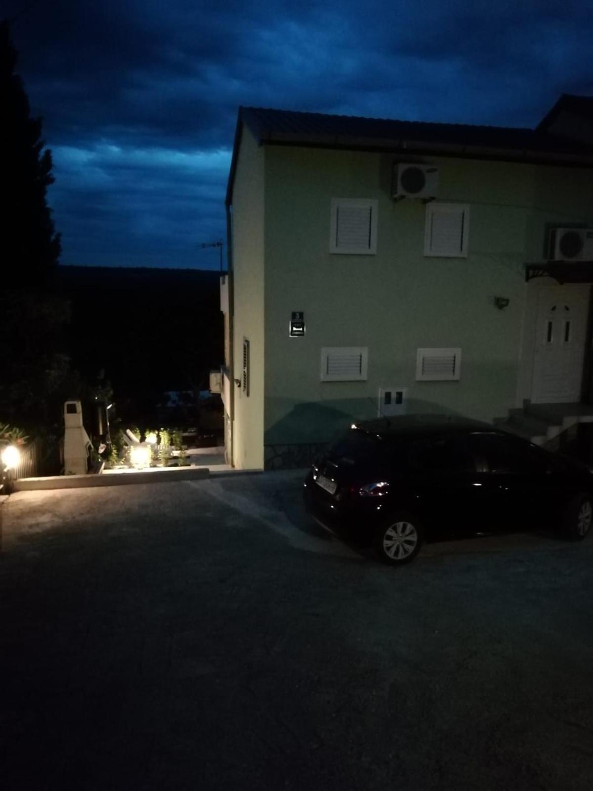 Apartmani Ana - Meka Draga Obrovac Buitenkant foto