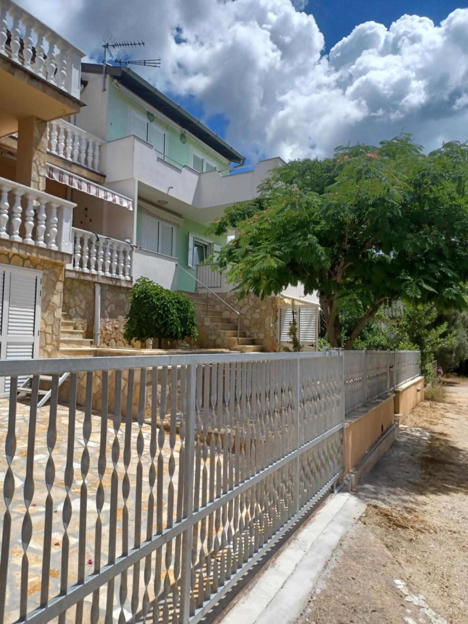 Apartmani Ana - Meka Draga Obrovac Buitenkant foto