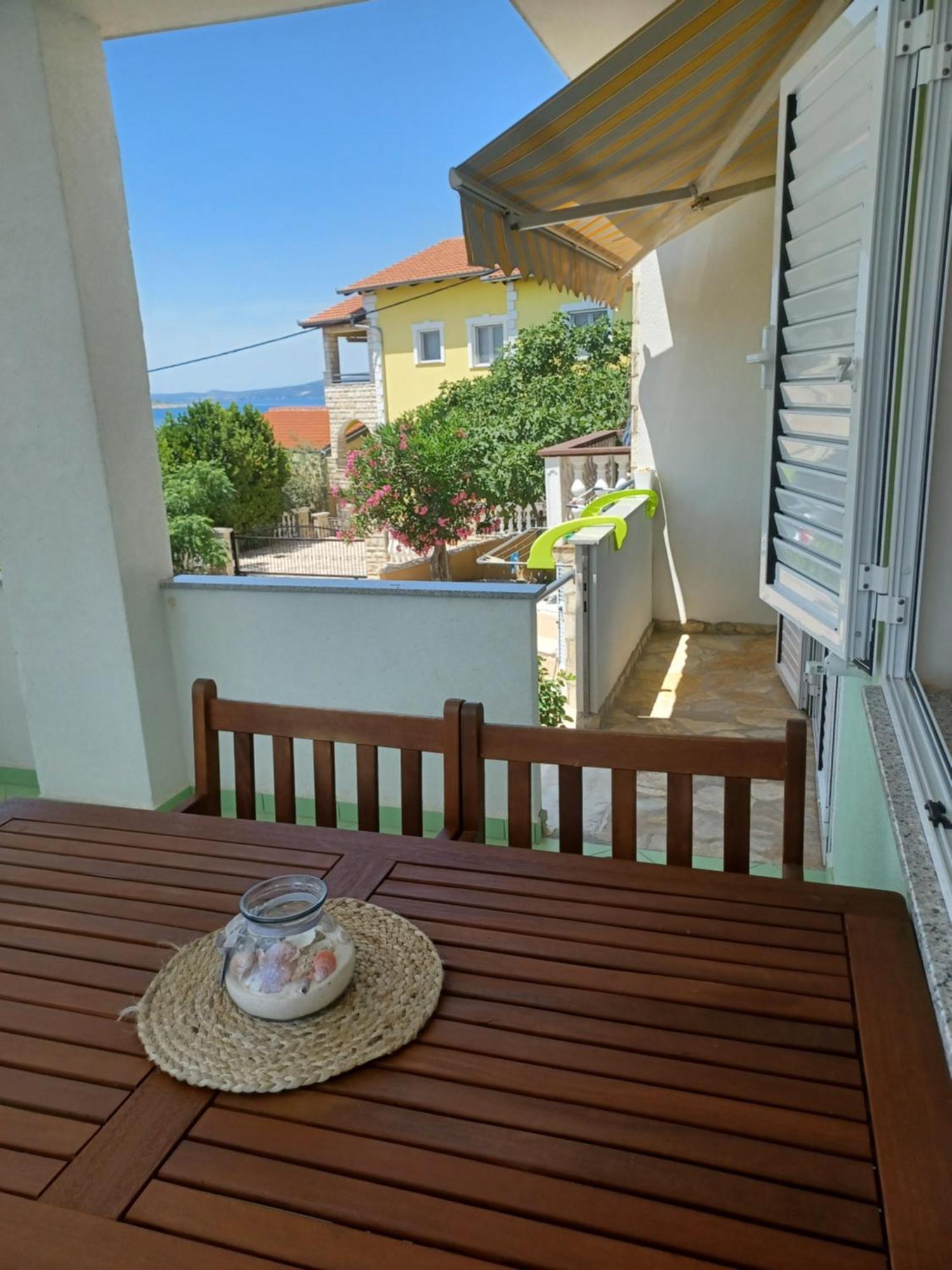 Apartmani Ana - Meka Draga Obrovac Buitenkant foto
