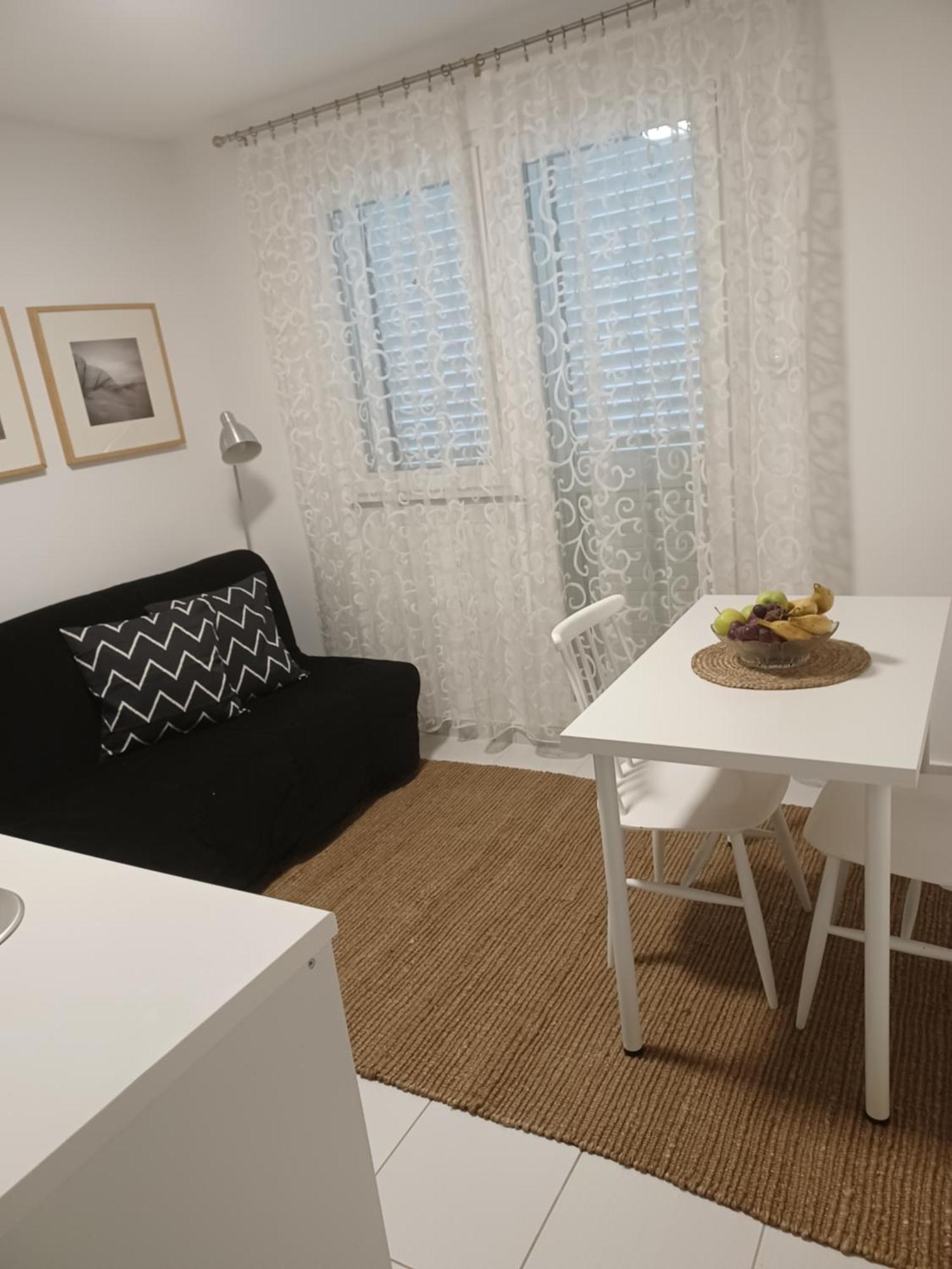 Apartmani Ana - Meka Draga Obrovac Buitenkant foto